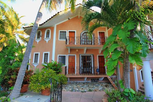 Photo #2 of Hotel Santa Fe in Puerto Escondido, Mexico