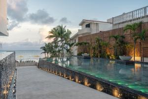 Photo #4 of The Fives Oceanfront in Puerto Morelos, Mexico