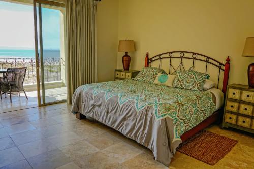 Photo #2 of Paraiso del Mar Condominiums in La Paz, Mexico