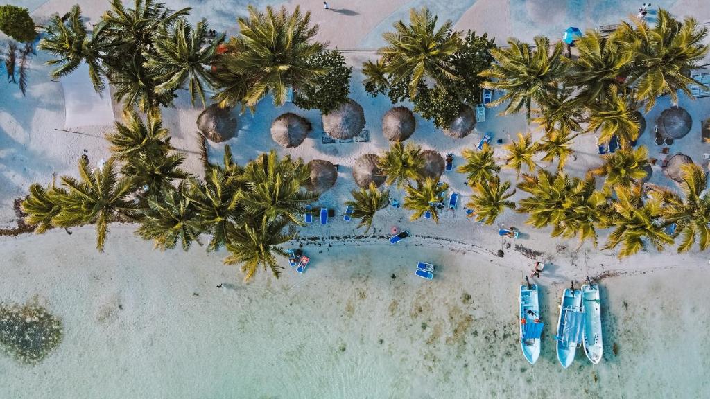 Photo #1 of El Fuerte Beach Apartments in Mahahual, Mexico