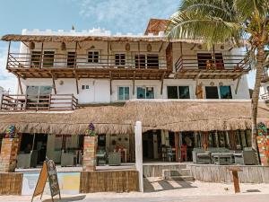 Photo #4 of El Fuerte Beach Apartments in Mahahual, Mexico