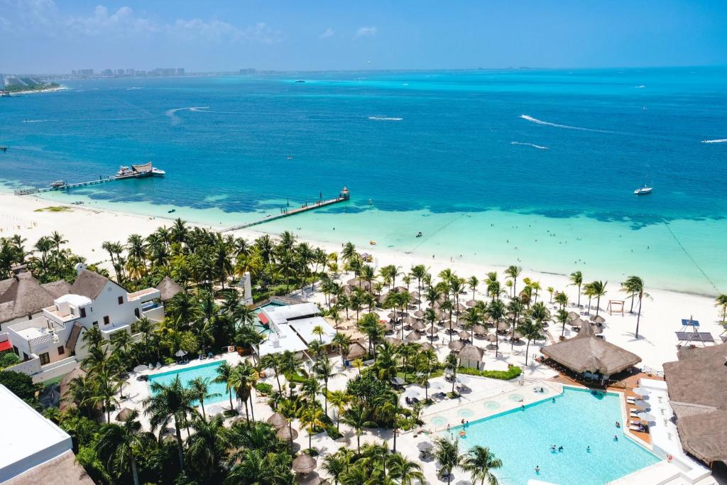 Photo #1 of Presidente InterContinental Cancun Resort in Cancún, Mexico