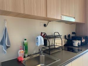 Photo #4 of Getawayhub Roxy Sematan Beach Apartment in Kuching, Malaysia