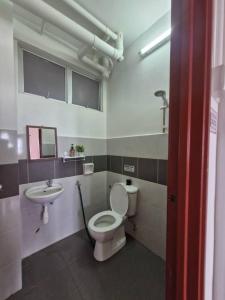 Photo #6 of Homestay Camelia Kuala Terengganu Houses 3 Room 2 Bathroom - Near Batu Buruk Beach , Drawbridge, Pasar Payang, KTCC Mall & Hospital HSNZ in Kuala Terengganu, Malaysia