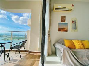 Photo #5 of Country Garden Danga Bay by Lions Bay in Johor Bahru, Malaysia