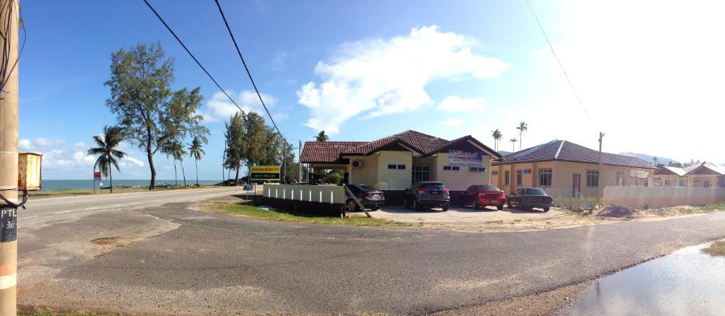 Photo of Semarak Beach Inn in Kuala Dungun, Malaysia
