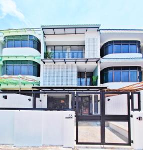 Photo #6 of 35 BeachHouse Batu Ferringhi 7 Bedroom 7 Bathroom EV friendly in Batu Ferringhi, Malaysia