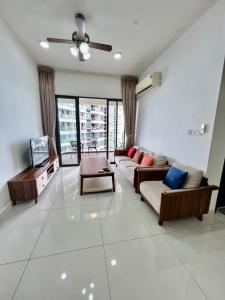 Photo #4 of DangaBay 2R 4pax with Balcony Seaview near CIQ by Wehome in Johor Bahru, Malaysia
