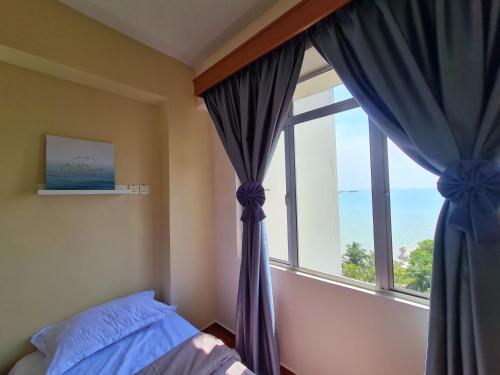 Photo #2 of MAPLESTAR SEAVIEW 海景 SUITE - BEACHFRONT - PRIVATE UNIT Glory Beach Resort in Port Dickson, Malaysia