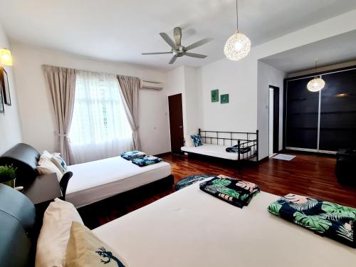 Photo #2 of Ocean 25 Shamrock Beach Big Group 6 Bedroom 5 Bathroom with Pool in Tanjung Bungah, Malaysia