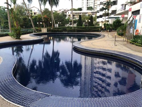 Photo #3 of Beach Resort 7 Home Stay SRI SAYANG APARTMENT BATU FERRINGHI 3BEDROOM in Batu Ferringhi, Malaysia