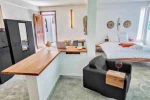 Photo #5 of Contemporary Private Studio with Pool and Kitchen in Beira, Mozambique