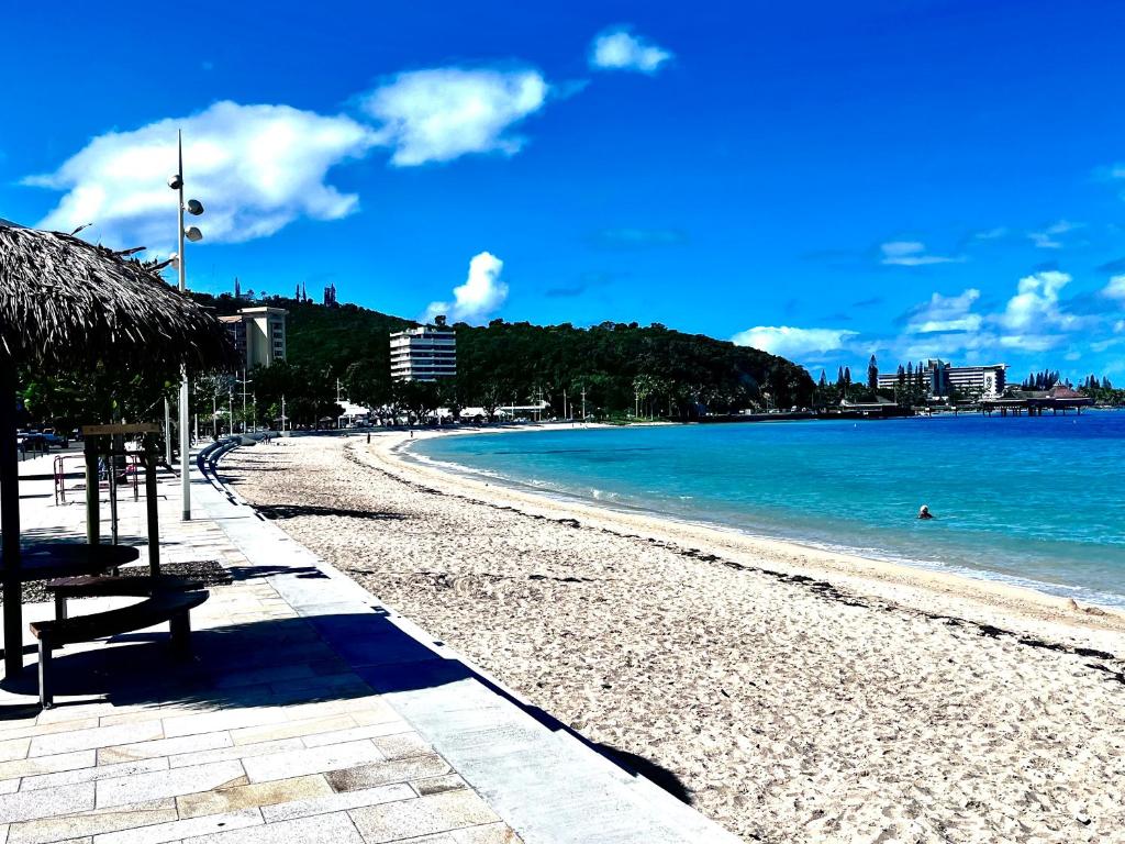 Photo #1 of 4 star Beachfront Hotel apartment in Nouméa, New Caledonia