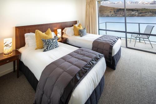 Photo #2 of Villa Del Lago in Queenstown, New Zealand