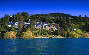 Photo #6 of Villa Del Lago in Queenstown, New Zealand