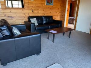 Photo #4 of Cedarwood Lakeside Motel & Conference Venue in Rotorua, New Zealand
