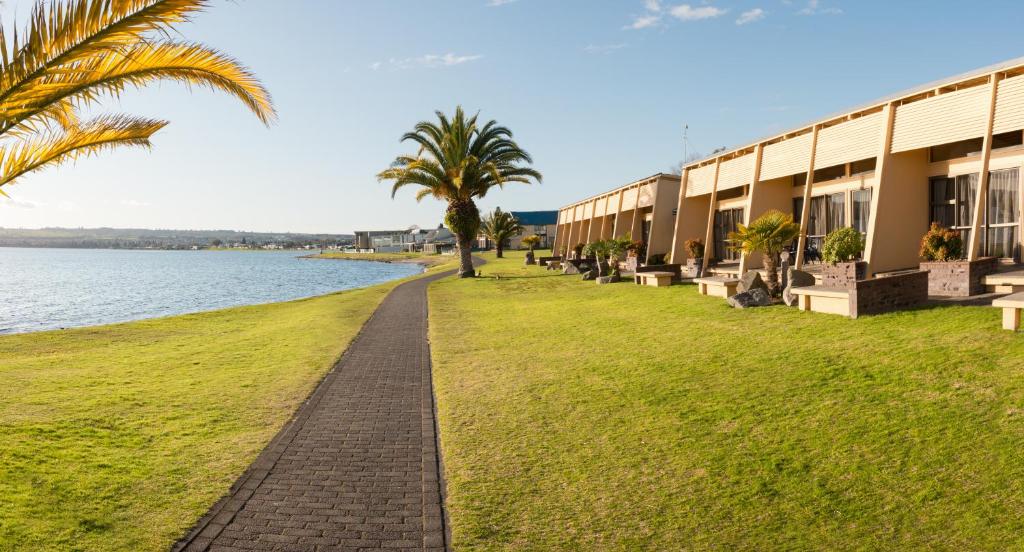 Photo of Oasis Beach Motel in Taupō, New Zealand