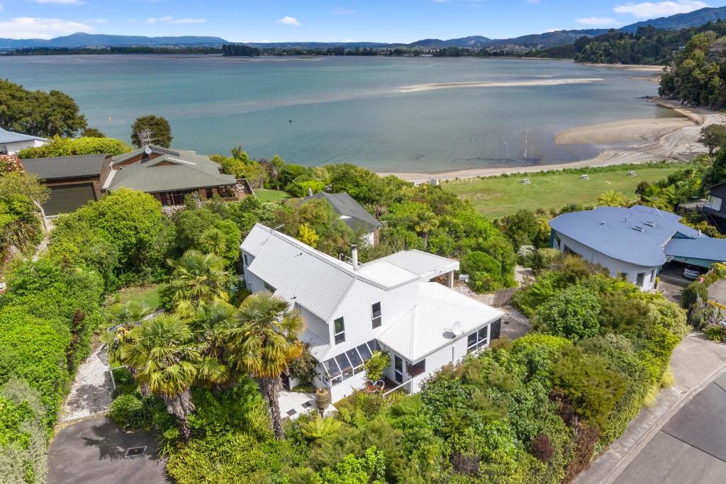 Photo of BEACH FRONT:Palms-on-the-beach.KAITERITERI. in Kaiteriteri, New Zealand