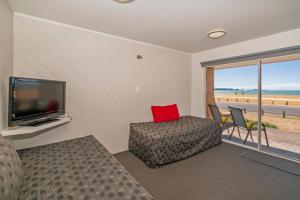 Photo #5 of The Oceanside Motel in Whitianga, New Zealand