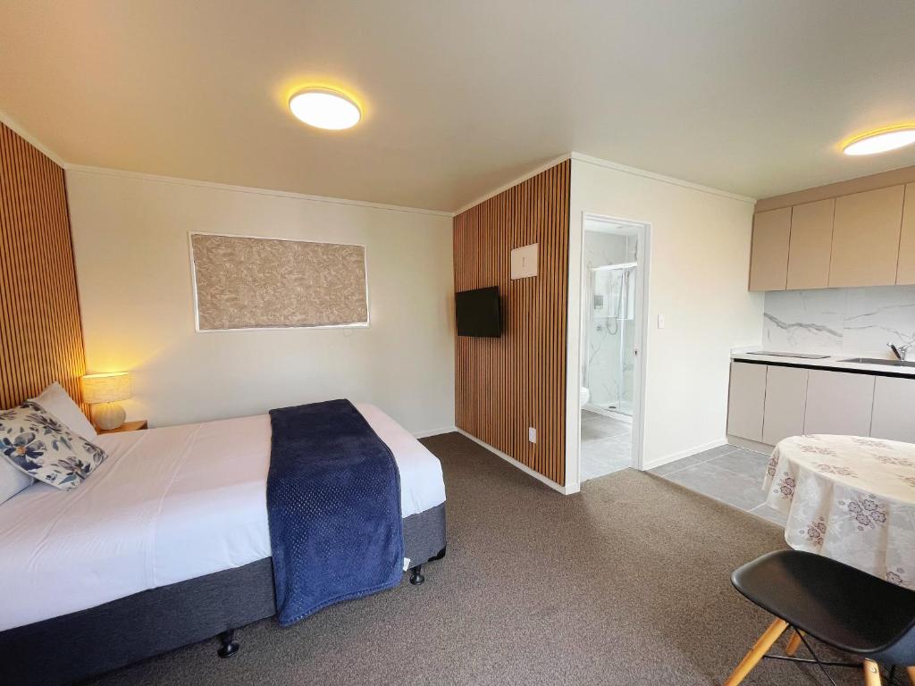 Photo of Summer Inn Motel in Orewa, New Zealand