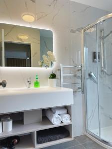 Photo #4 of Summer Inn Motel in Orewa, New Zealand