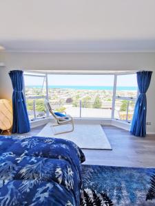 Photo #4 of Breathtaking sea view house叹为观止全海景别墅 in Oamaru, New Zealand