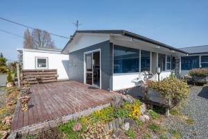Photo #6 of Jack & Di's Lakefront Motel in Rotorua, New Zealand