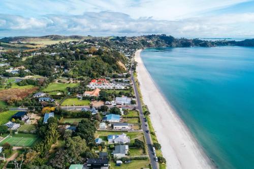 Photo #2 of The Hibiscus - Coast & Country in Waiheke Island, New Zealand
