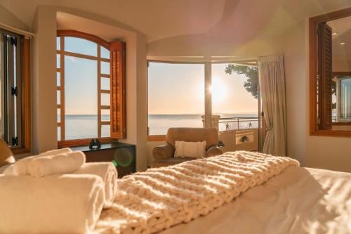 Photo #2 of Takapuna Beachfront w Stunning Views in Auckland, New Zealand