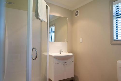 Photo #3 of The Bungalow Sleeps 19 in Pitone, New Zealand