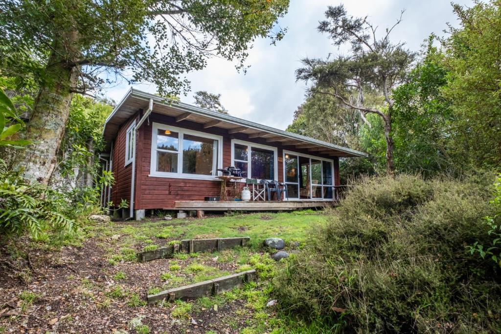 Photo of Quintessential kiwi kuratau bach in Kuratau, New Zealand
