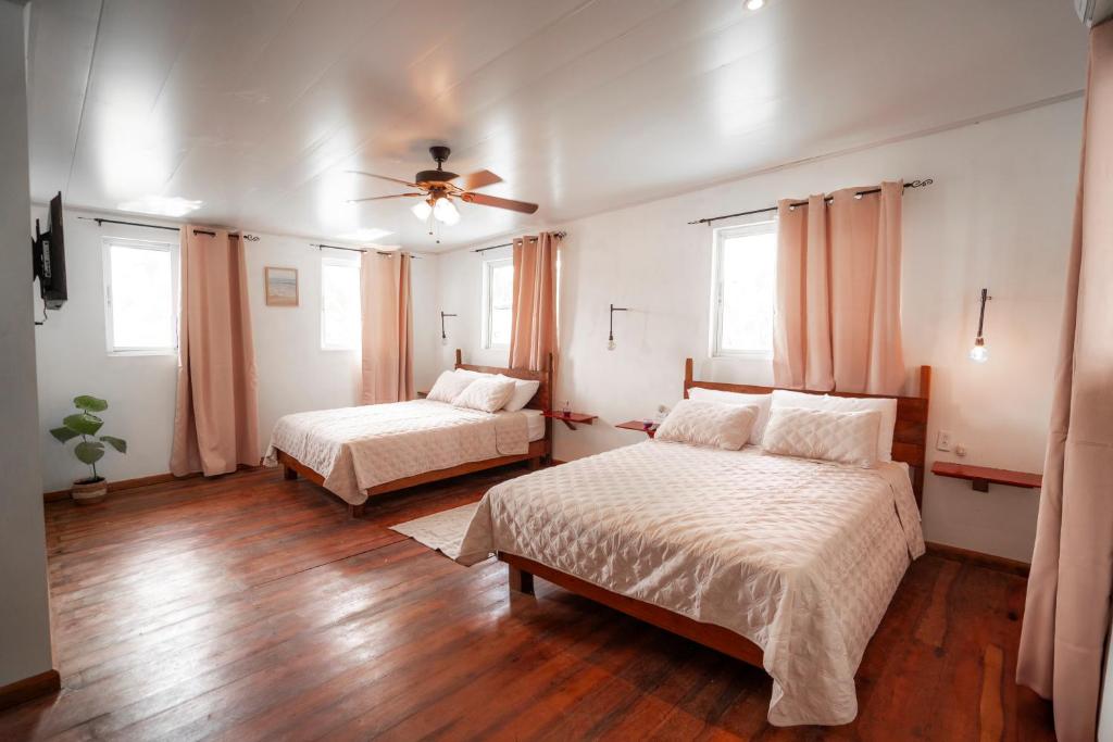 Photo of La Caribena Beach House- Bocas del Toro, Isla Colón, Panamá in Bocas del Toro, Panama