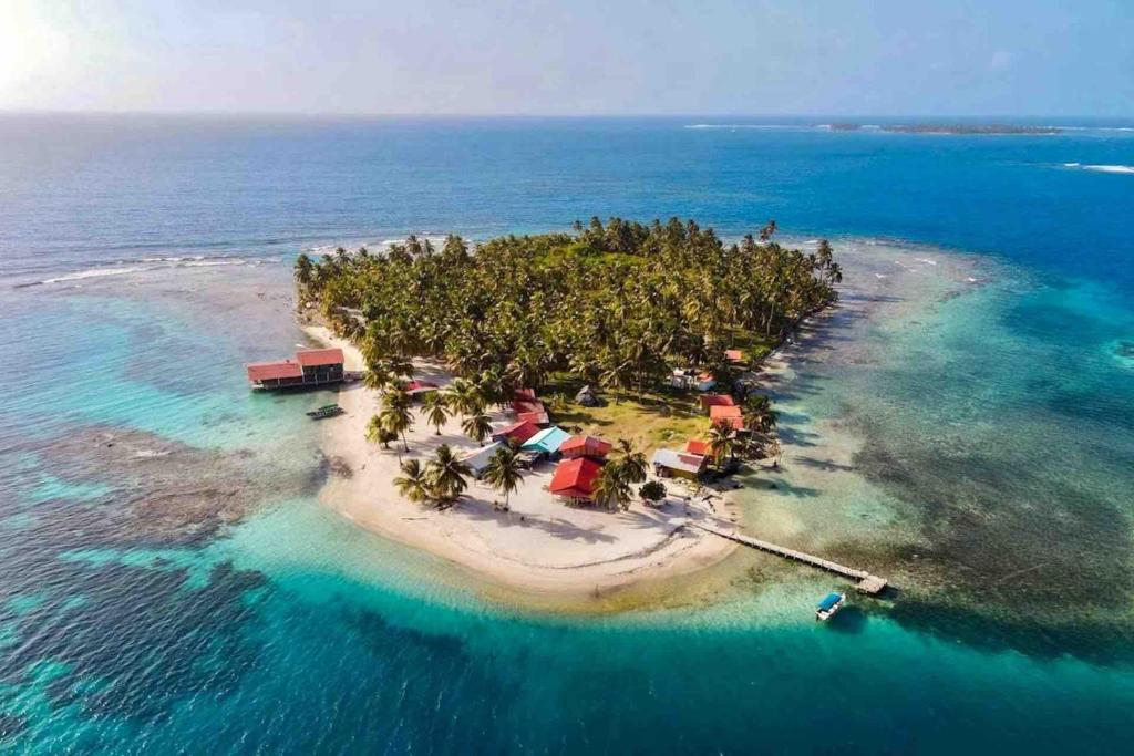 Photo of Cabaña compartido en las Isla de San blas Niadub in Cagantupo, Panama