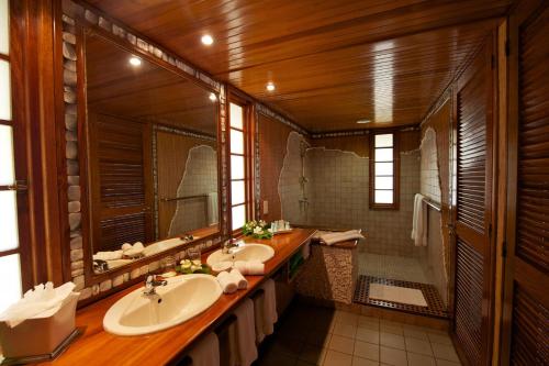Photo #3 of Hotel Kia Ora Resort & Spa in Rangiroa, French Polynesia
