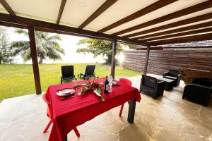 Photo #4 of Enoha Lodge - Climatisation, Fibre, Accès Plage, Parking Privé in Moorea Maiao, French Polynesia