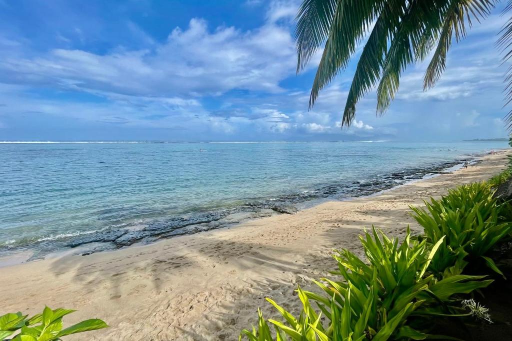 Photo of Pae Miti Beach house - white sand beach - Tahiti - 7 people in Pā ea, French Polynesia