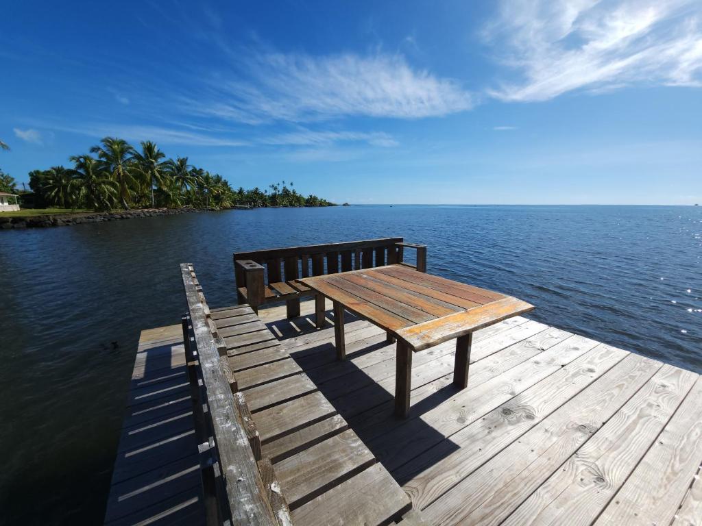 Photo #1 of AUTE - Bord de mer - in Taputapuapea, French Polynesia