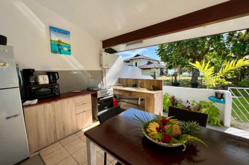 Photo #3 of Fare Tokatea - Charming Studio w Excl Beach Access in Moorea, French Polynesia
