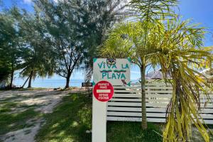 Photo #4 of Fare Tokatea - Charming Studio w Excl Beach Access in Moorea, French Polynesia