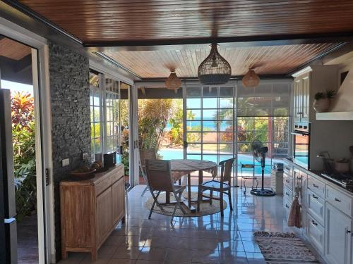 Photo #2 of Chambres d'hôtes - Côté mer - Tahiti Sunset Home in Punaauia, French Polynesia