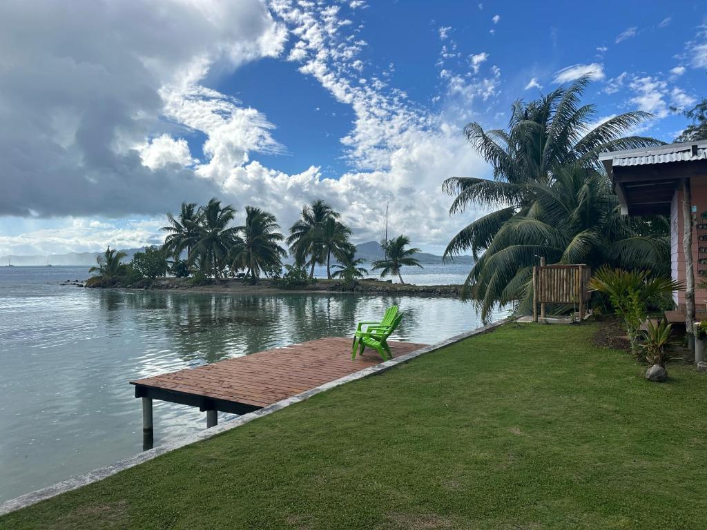Photo of Bungalow chez Josi, bord de mer privé in Tevaitoa, French Polynesia