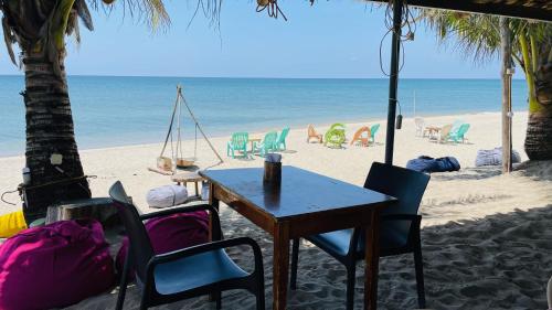 Photo #3 of Footprints Beach Resort in San Andres, Philippines