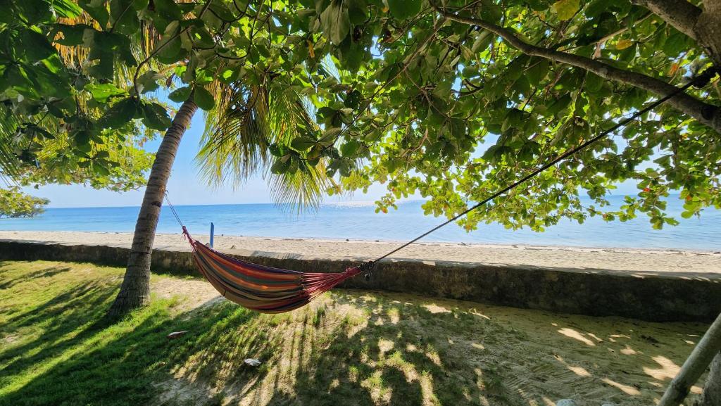 Photo of Islanders Paradise Beach in Larena, Philippines