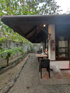 Photo #4 of Urbiz Garden Bed and Breakfast in San Juan, Philippines