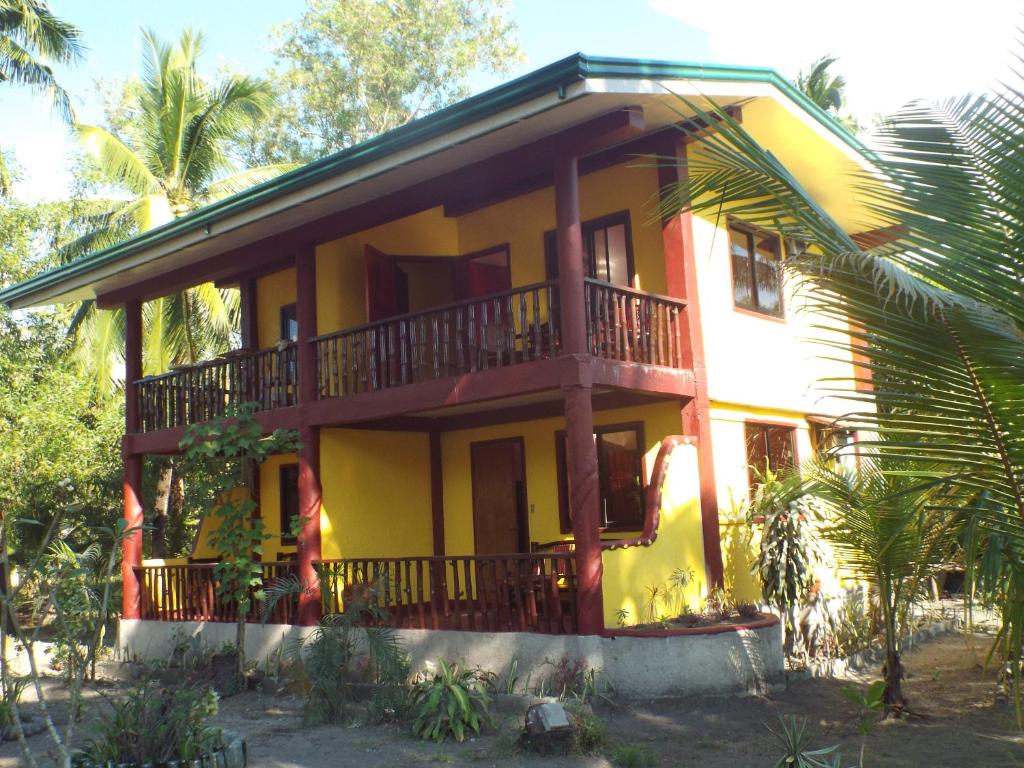 Photo of Sablayan Gustav's Place Silver Beach Dive Resort in Sablayan, Philippines