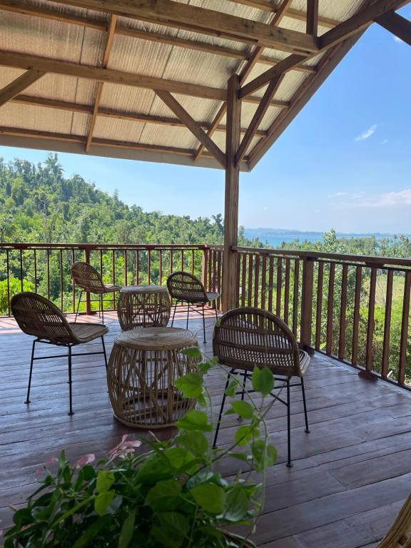 Photo of Moon Bar Hostel in San Vicente, Philippines