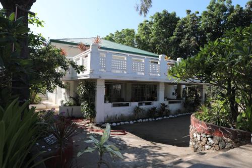 Photo #3 of La Casa Blanca Binoclutan in Botolan, Philippines