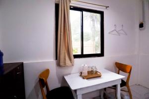 Photo #4 of Ocean Breeze Hostel by Daily Sweet in Moalboal, Philippines