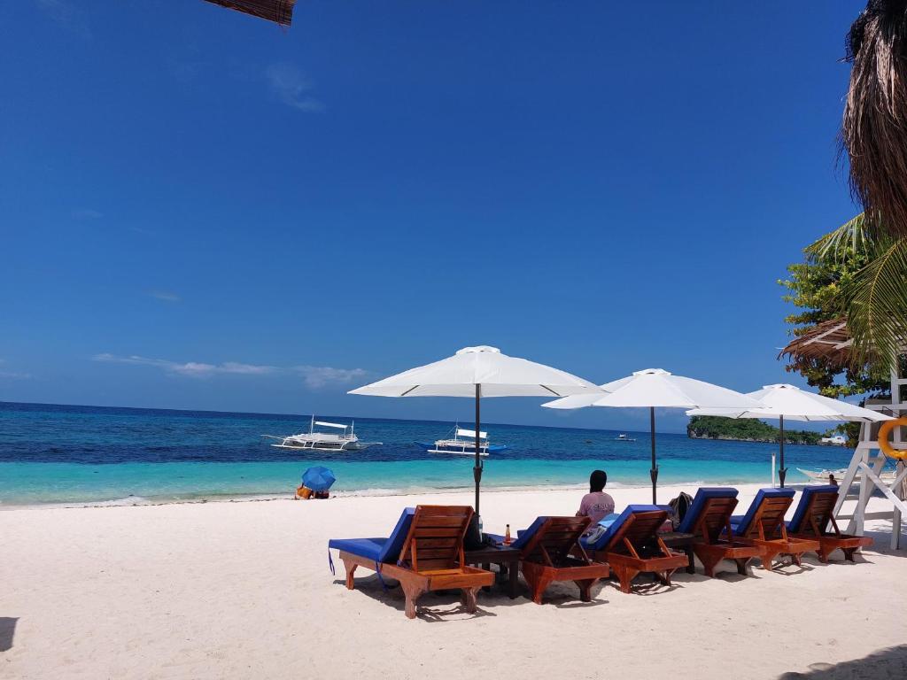 Photo of Avila's Horizon Dive Resort Malapascua in Cebu, Philippines