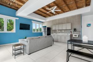 Photo #5 of Beach Access Escape With Pool And Tanning Lounges in San Juan, Puerto Rico